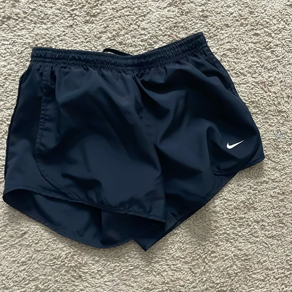 Black Nike shorts